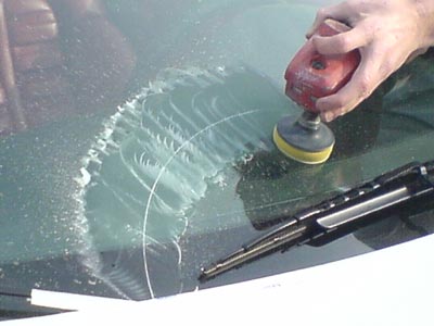Car glass scratch remover